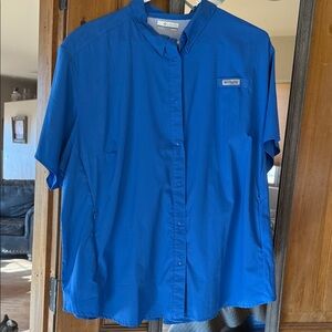 Columbia Men's Vibrant Blue Casual Shirt